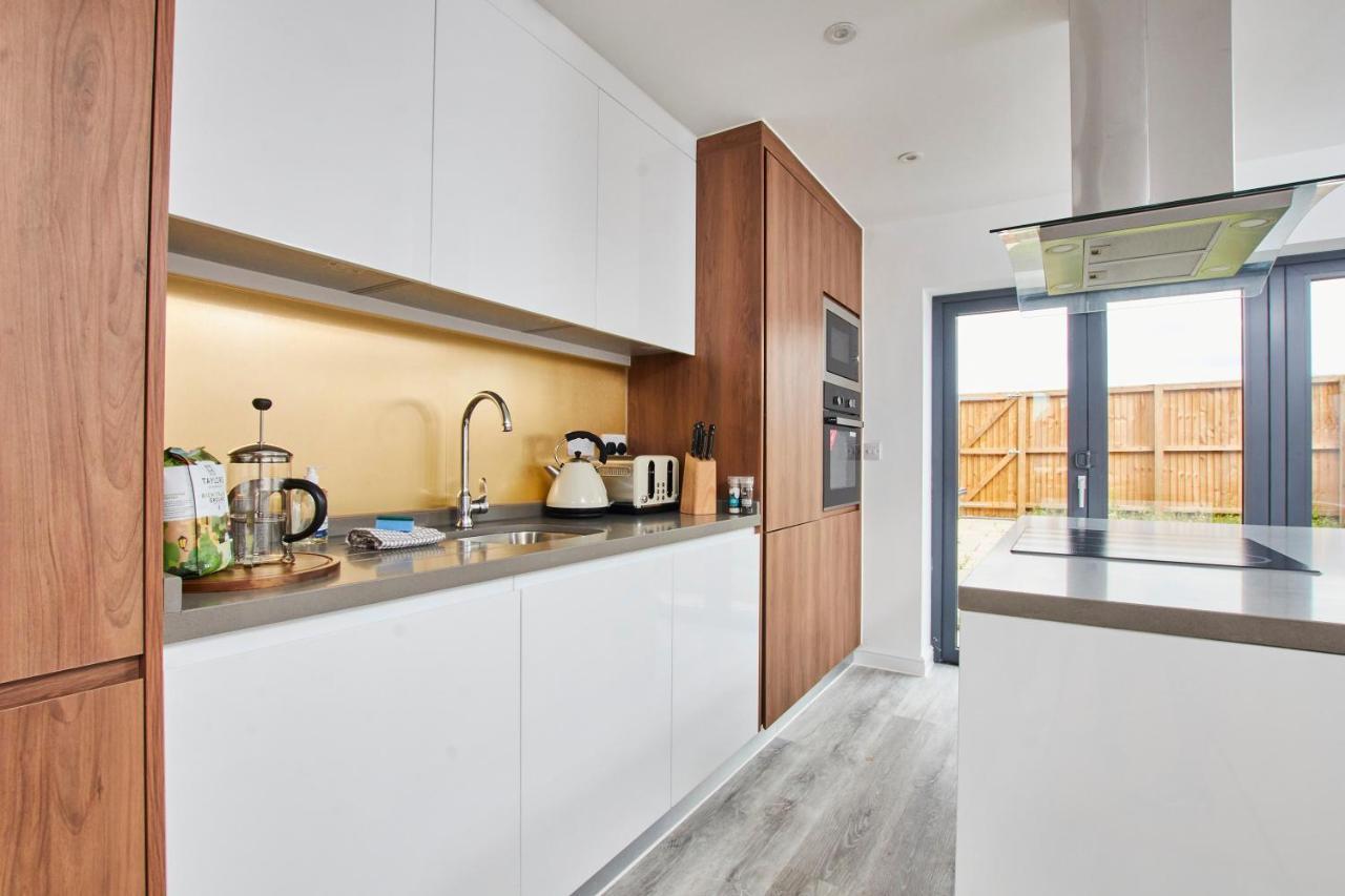 Villa Fabulous 5 Bed House W Parking Manchester Exterior foto